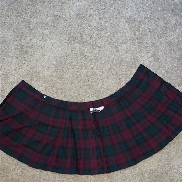 Plaid mini skirt - Picture 2 of 3